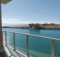 Wallaroo Marina Executive Apartments - Accommodation Daintree