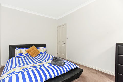 'The Hidden Diamond' - Normanville - Accommodation Daintree 24