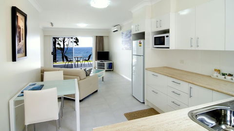 Mollymook Beach Waterfront - Accommodation Daintree 8