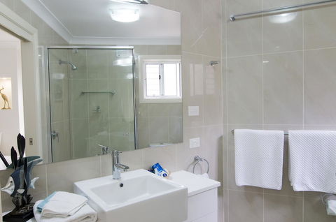 Mollymook Beach Waterfront - Accommodation Daintree 5