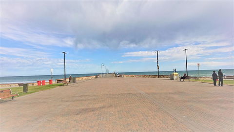 Hi 5 Glenelg Studio Apartment - Accommodation Daintree 27