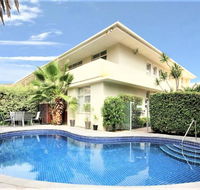 Hi 5 stars Glenelg Studio Apartment - Accommodation Daintree