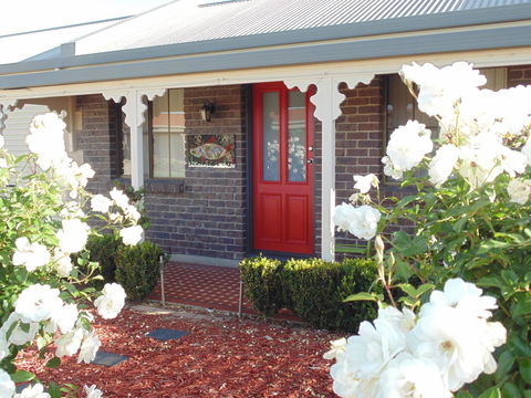 Baronet B & B - Accommodation Daintree 0