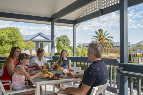 The Retreat West Beach Parks - Accommodation Daintree 10
