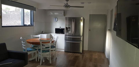 Breeze On Northbay 67 Elizabeth Crescent Carrickalinga - Accommodation Daintree 1