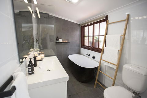 Wayfarers Cottage - Accommodation Daintree 3