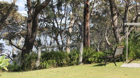 \'Point Break\' Your Waterfront Break At The Point - Accommodation Daintree 13