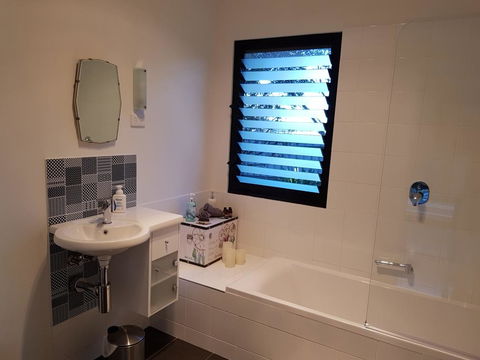 Sinclair Eco House - Accommodation Daintree 25
