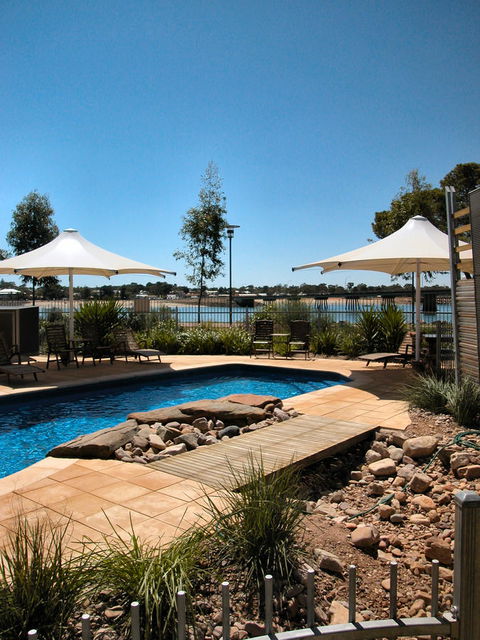 Majestic Oasis Apartments - Accommodation Daintree 8