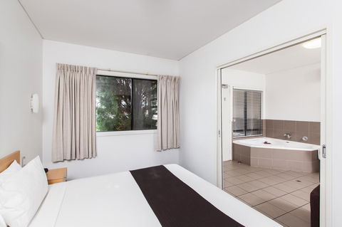 Majestic Oasis Apartments - Accommodation Daintree 20