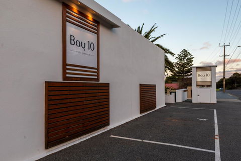 Bay 10 - Suites And Apartments - Accommodation Daintree 19