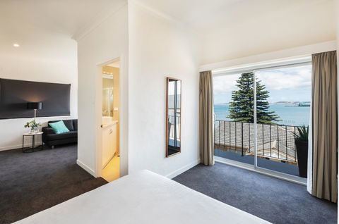 Bay 10 - Suites And Apartments - Accommodation Daintree 7