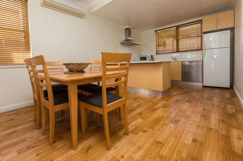 Bay 10 - Suites And Apartments - Accommodation Daintree 32