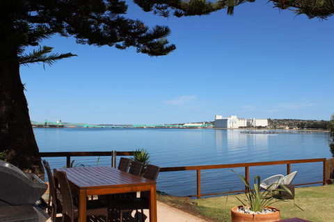 Bay 10 - Suites And Apartments - Accommodation Daintree 29