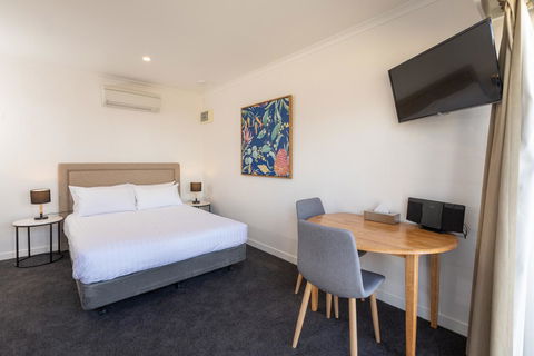 Bay 10 - Suites And Apartments - Accommodation Daintree 8