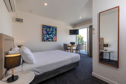 Bay 10 - Suites And Apartments - Accommodation Daintree 13