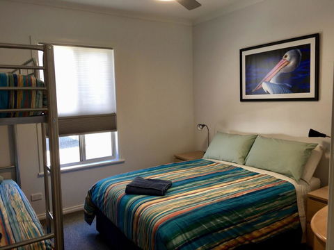 Emu Bay Holiday Homes - Accommodation Daintree 18