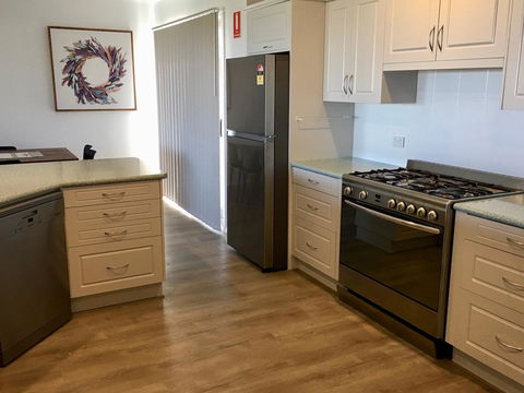 Emu Bay Holiday Homes - Accommodation Daintree 29