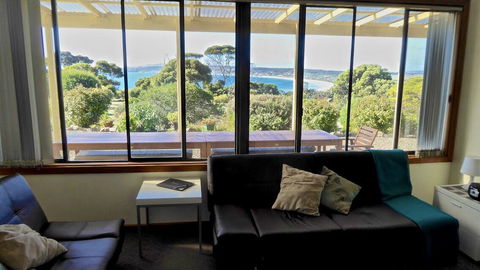 Emu Bay Holiday Homes - Accommodation Daintree 9