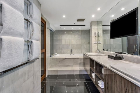 Stamford Plaza Adelaide - Accommodation Daintree 42