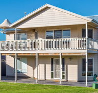Rocks Beach House Victor Harbor - Accommodation Daintree