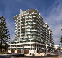 Oaks Liberty Towers - Accommodation Daintree