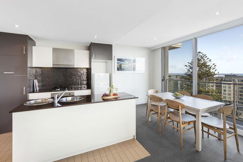 Oaks Glenelg Liberty Suites - Accommodation Daintree 35