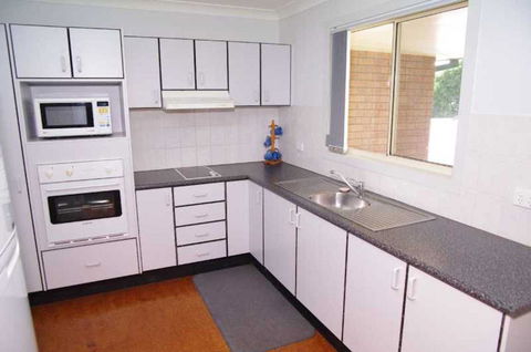 Bellhaven 1, 17 Willow Street - Accommodation Daintree 0