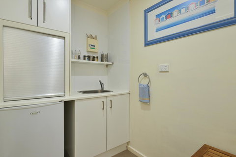 Wintergarden Beach Cabin - Accommodation Daintree 8