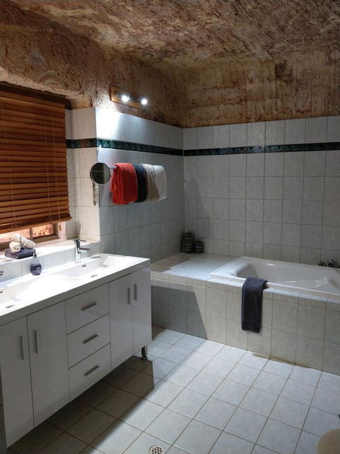 Zen Underground B&B - Accommodation Daintree 3
