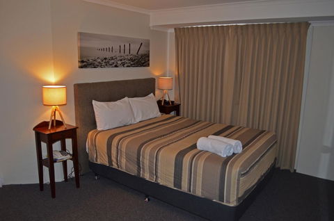 Arkana Motor Inn & Terrace Apartments - Accommodation Daintree 1