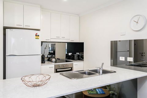 Heart Of Glenelg BnB - Accommodation Daintree 6