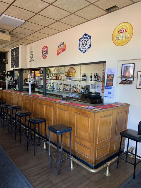 Commercial Hotel Morgan - Accommodation Daintree 2