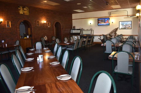 Commercial Hotel Morgan - Accommodation Daintree 6