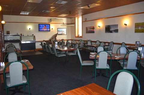 Commercial Hotel Morgan - Accommodation Daintree 7