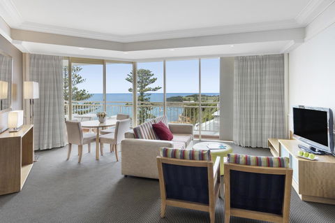 Crowne Plaza Terrigal Pacific, An IHG Hotel - Accommodation Daintree 44