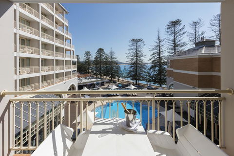 Crowne Plaza Terrigal Pacific, An IHG Hotel - Accommodation Daintree 40