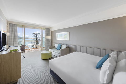 Crowne Plaza Terrigal Pacific, An IHG Hotel - Accommodation Daintree 3
