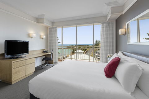 Crowne Plaza Terrigal Pacific, An IHG Hotel - Accommodation Daintree 30