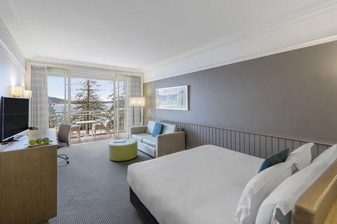 Crowne Plaza Terrigal Pacific, An IHG Hotel - Accommodation Daintree 7