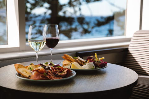 Crowne Plaza Terrigal Pacific, An IHG Hotel - Accommodation Daintree 11