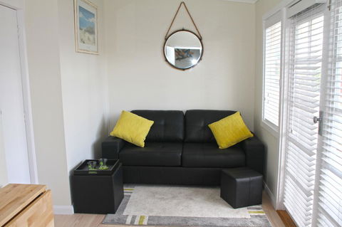 Smugglers Inn Studio Apartments - Accommodation Daintree 11