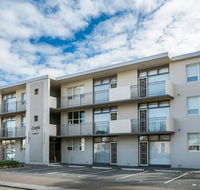 Glenelg Holiday Apartments - Corfu - Accommodation Daintree