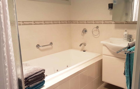 Admirals Inn - Accommodation Daintree 5