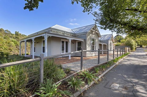 Grandview Accommodation - The Elm Tree Apartments - Accommodation Daintree 29