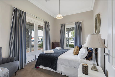 Grandview Accommodation - The Elm Tree Apartments - Accommodation Daintree 10