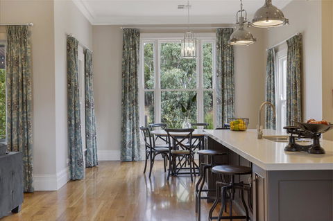 Grandview Accommodation - The Elm Tree Apartments - Accommodation Daintree 3