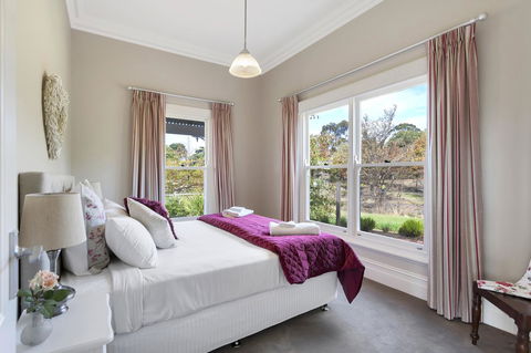 Grandview Accommodation - The Elm Tree Apartments - Accommodation Daintree 12
