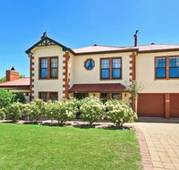 Wine and Roses Bed and Breakfast - Accommodation Daintree
