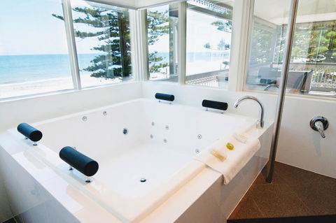 Seawall Apartments - Accommodation Daintree 30